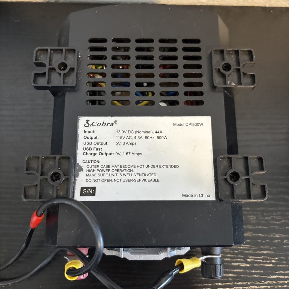 Cobra CPI500WFR 500W Power Inverter - Untested